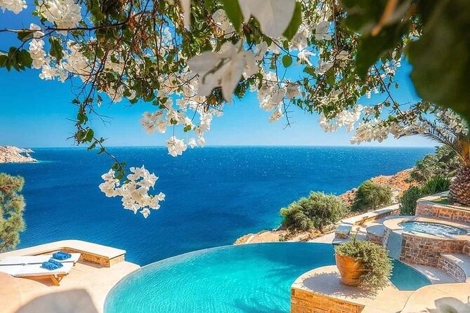 Mykonian Mosaic: First-Time Cruiser's Adventure - Little Venice and Paraportiani: the classic Mykonos ending