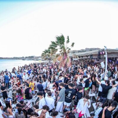 Mykonos: Best Beach Clubs Crawl Day Party - The 4.5-Hour Flow: Paradise Beach First, Then Super Paradise