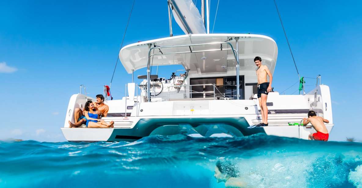 Mykonos: Catamaran Cruise with Lunch, Drinks and Transfer - Group size and onboard comfort: the big reason ratings stay high