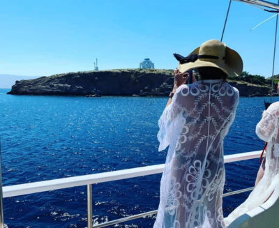 Mykonos: Delos and Rhenia Islands Cruise with BBQ Meal - Meeting Point, Transfers, and the Barefoot Boat Rule
