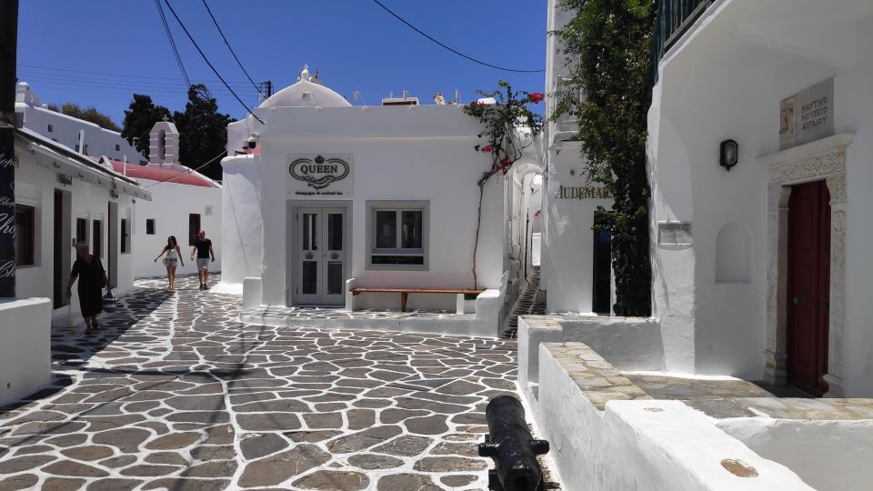 Mykonos: Highlights Walking Tour with a Local - Manto Mavrogenous Square: your quick “map” of historic Mykonos Town
