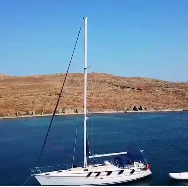 Mykonos: South Beaches Sailing Tour with Lunch and Transfers - SUP option: a different way to play in the Aegean