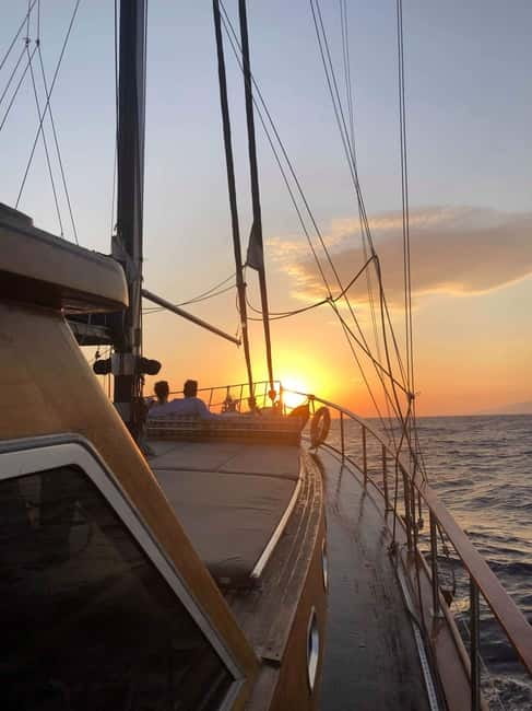 Mykonos: Sunset Boat Cruise with Light Dinner & Drinks - Who this cruise suits (and who should skip it)