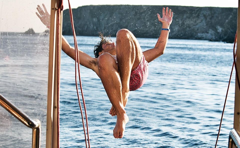 Mykonos: Sunset Boat Party with Open Bar & Live DJ - The open bar setup: value, drinks, and that first-line problem