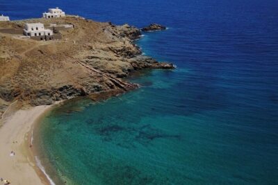 Romantic Cycling Tour with Private Picnic at the beach - Pedaling through rural Mykonos and stopping for church stories
