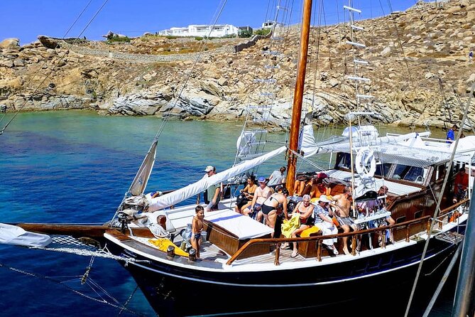 South coast and Paradise beach cruise - Return by boat: Windmills and Little Venice close-up photos