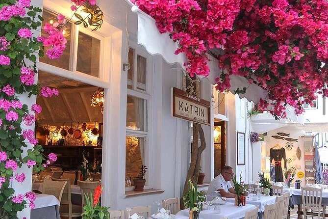 Walking Tour in Mykonos Town & Secluded Beach Picnic - Lakka Side Streets: A Break from the High Street